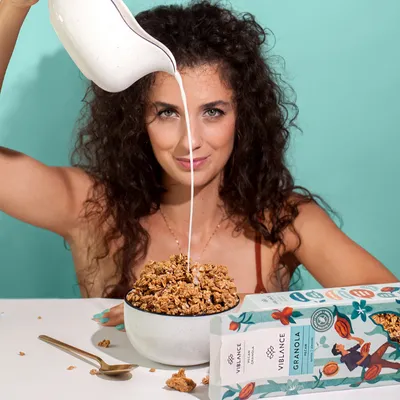 healthy breakfast pecan granola