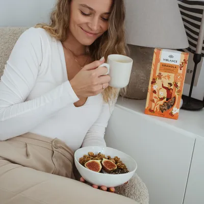 morning mood with gingerbread granola