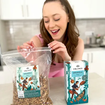 pecan granola big and small size