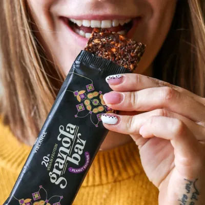 protein granola bar as snack